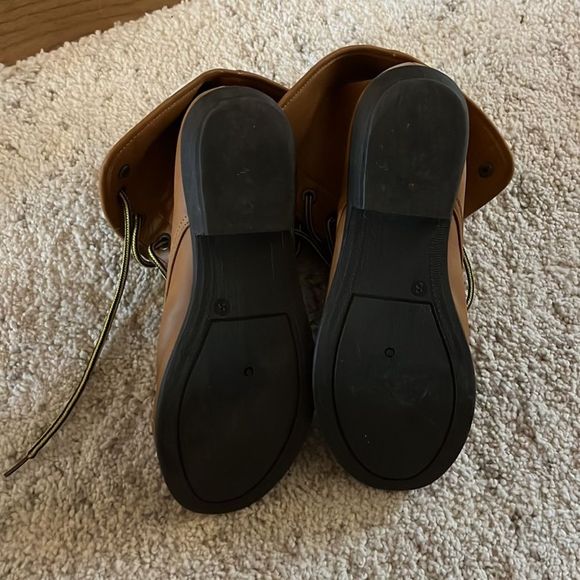 CL by LAUNDRY || High Top Lace Up Womans Boots - Picture 6 of 8